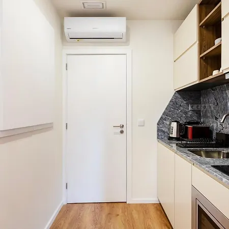 Guestready - Caldeireiros Studios * Porto