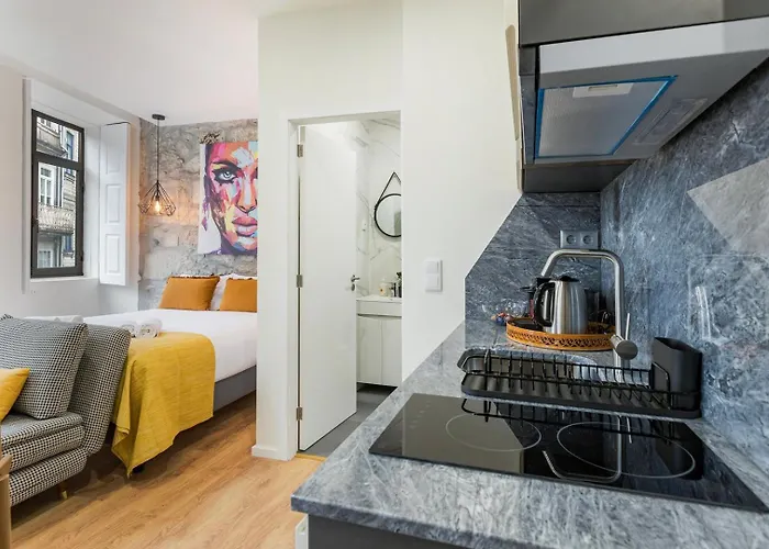 Guestready - Caldeireiros Apartman Porto